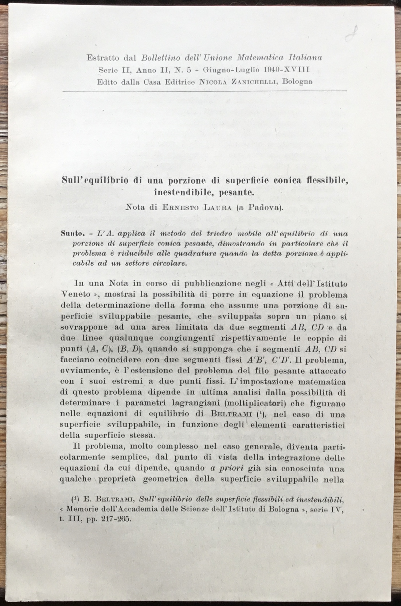 Sull’equilibrio di una porzione di superficie conica flessibile, inestendibile, pesante.